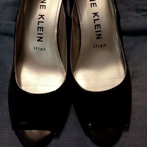 Anne Klein Black Patent Pump 7.5M